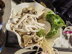 -牛魔王时尚回转餐厅