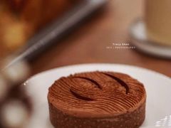 贰·榛果巧克力-潮一不贰·法式甜品·生日蛋糕·西式简餐(外滩店)