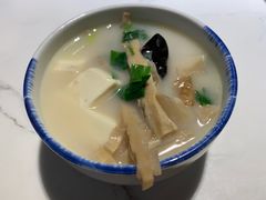 -姜君·千岛湖鱼头馆(浦东大道店)