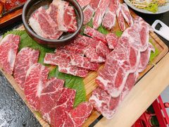 -臻牛烤肉
