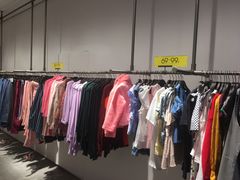 -URBAN REVIVO(欢乐海岸购物中心店)