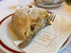 -Cafe Sacher(WIEN)