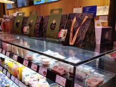 -巴黎贝甜(大宁国际商业广场店)