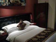 大床-屋顶顶城市·江景酒店-客房部