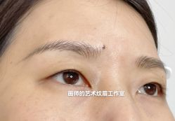 -一个差评成就的纹眉店