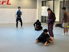 -EFL巴西柔术·综合格斗·泰拳·少儿体能训练(虹桥德必馆)