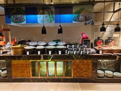 -广州万富希尔顿酒店·感趣自助餐厅·金秋蟹宴生蚝海鲜刺身烧烤