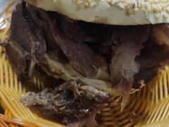 牛肉烧饼-清真喜兰老丁羊汤特色小吃