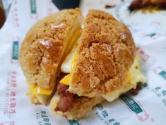 猪扒芝士滑蛋菠萝包-渔记茶餐厅(渔村店)
