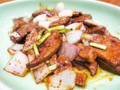 京葱爆猪肝-虎哥私房菜(馒头山店)