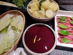 -三出山火锅(南京万象天地店)