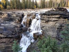 -阿萨巴斯卡瀑布观景点