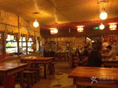 -闯关东东北农家菜(崂山石老人店)