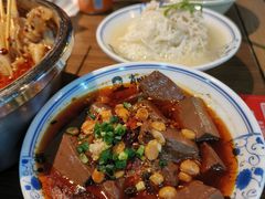 -肖四女乐山跷脚牛肉(南汇大学城生活广场店)