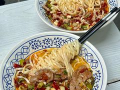 -李与白包子铺(桐梓林店)