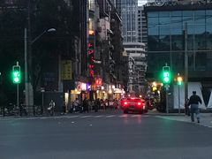 -梅记大块头爆鱼店(乍浦路店)