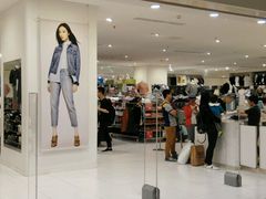 -优衣库(广州天河领展广场店)