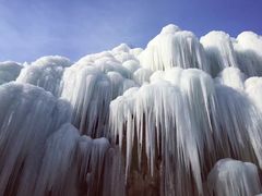 -大平台龙居瀑布旅游区