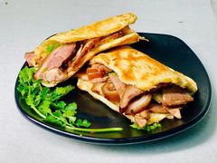 -德仁务·大饼卷肉