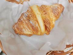黄金流奶羊角-麦田工坊(月湖店)