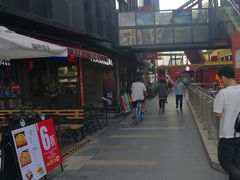 -江燕路万科里