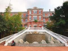 -香港大学