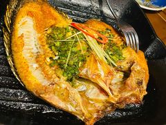 傣族香茅草烤罗非鱼-雀舞云南菜(天津天河城购物中心店)