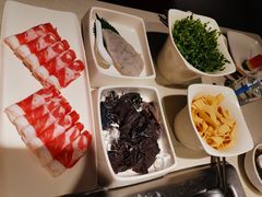 -海底捞火锅鲜切牛肉主题店(长寿路店)