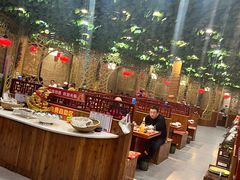 -袁小二大东北铁锅炖(吉祥村总部)