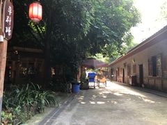 包房-好汉锅园林秘制老火锅 柴火霸王鸡(金沙店)
