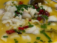 开胃酸菜鱼-聚丰园•湖鲜餐厅(阿红私房菜梅石路店)