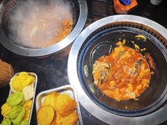 -锅老头海鲜铁锅炖