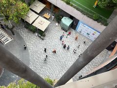 -瑞虹新天地月亮湾