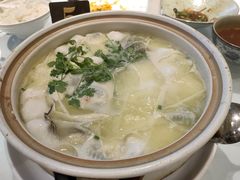 招牌鱼头煲-品渔味湖鲜馆(拈花湾店)