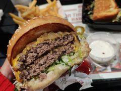 -The Habit Burger Grill 哈比特汉堡(爱琴海店)