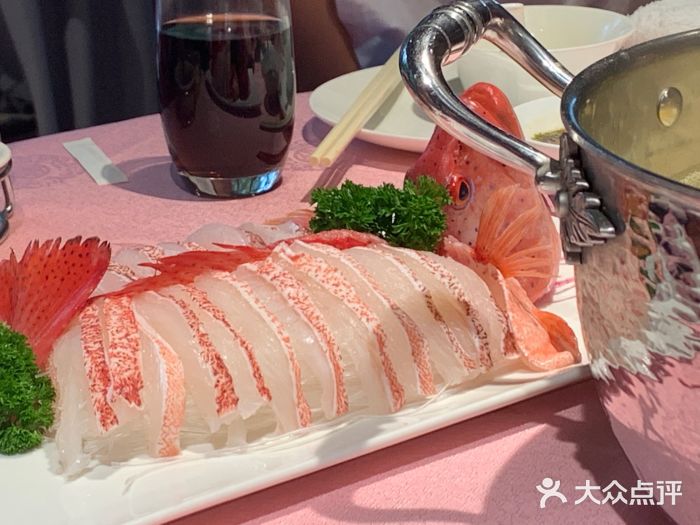 行家海鲜火锅酒家(静安寺店)游水东星斑图片