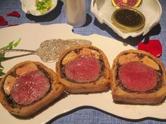 惠灵顿牛排-弦月窗LUNETTE BY AMANDA(复兴路店)