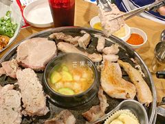 -江南猪肉商会无限续吃(弘大店)