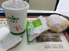-华莱士·炸鸡汉堡(火车站店)