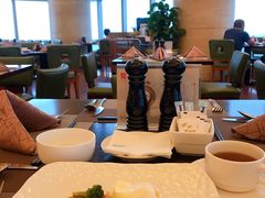 -湖景知味西餐厅•自助餐• 轻食(南京金茂威斯汀大酒店)