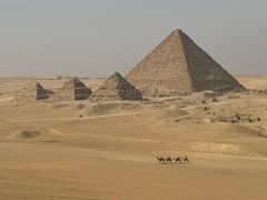 -吉萨金字塔群