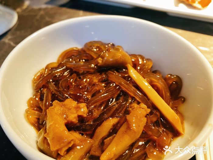 新荣记(BFC外滩金融中心店)沙蒜烧豆面图片