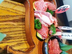 烤肉拼盘-赤坂亭M9和牛烧肉(世博源店)