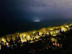 -三亚湾海居雅高铂尔曼度假酒店