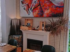 -Mark&Mars Restaurant