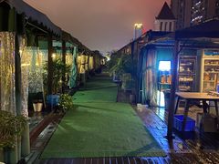-冰冰龙虾·江湖菜·花园江景餐厅