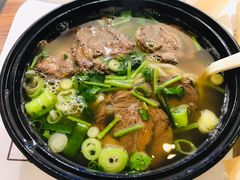 -荀记肉夹馍(三八家乐福店)