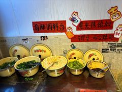 -柳州肥姨妈大骨螺蛳粉(东靖路店)