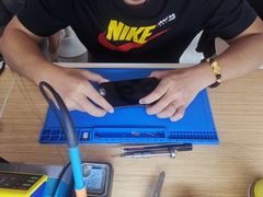 -爱畅享华为苹果手机维修服务(虹口龙之梦店)