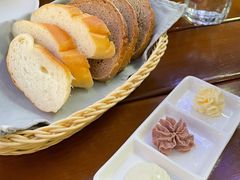 餐前面包-Paulaner·德国帕拉娜自酿啤酒餐厅(海上世界店)